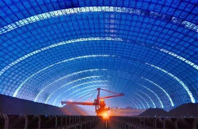 东港亿优钢构工程师为您解析原料场封闭技术的特点和类型